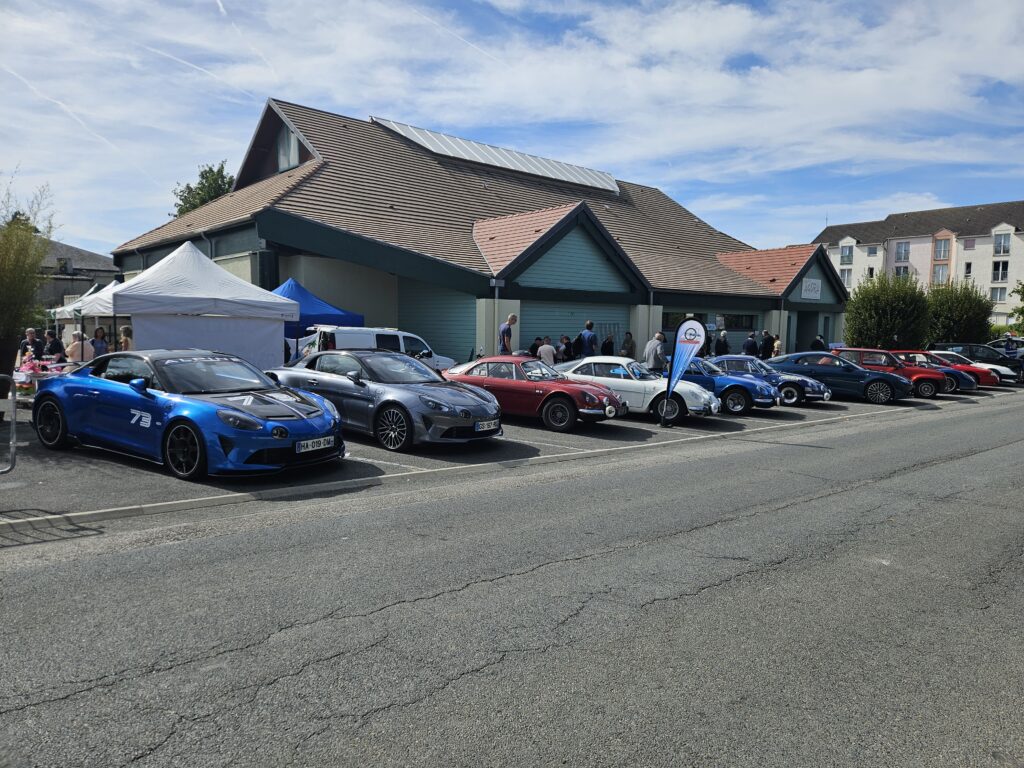 Forum des associations à Othis Club l'Alpine Francilienne