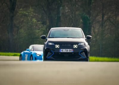 Alpine A290 en piste au Circuit des Écuyers lors de la journée Open Auto 2026