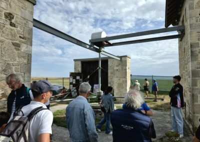 Participants à l’entrée du site du Puits à Daubin, Carrières du Chemin de Vez