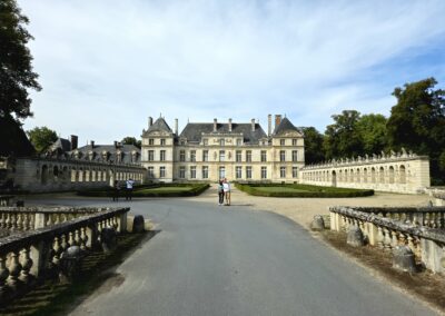 Château aperçu sur le parcours roadbook de la balade de l’été 2026